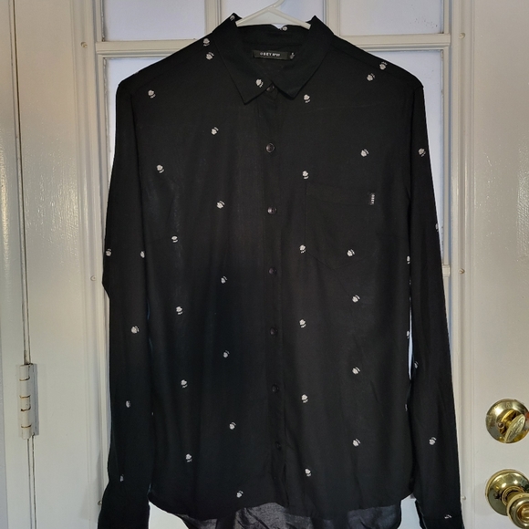 Obey Button-Up - Picture 5 of 8